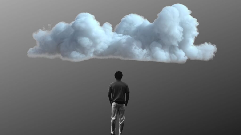 In Fantozzi la nuvola personale nasconde una critica molto più profonda di quanto sembri